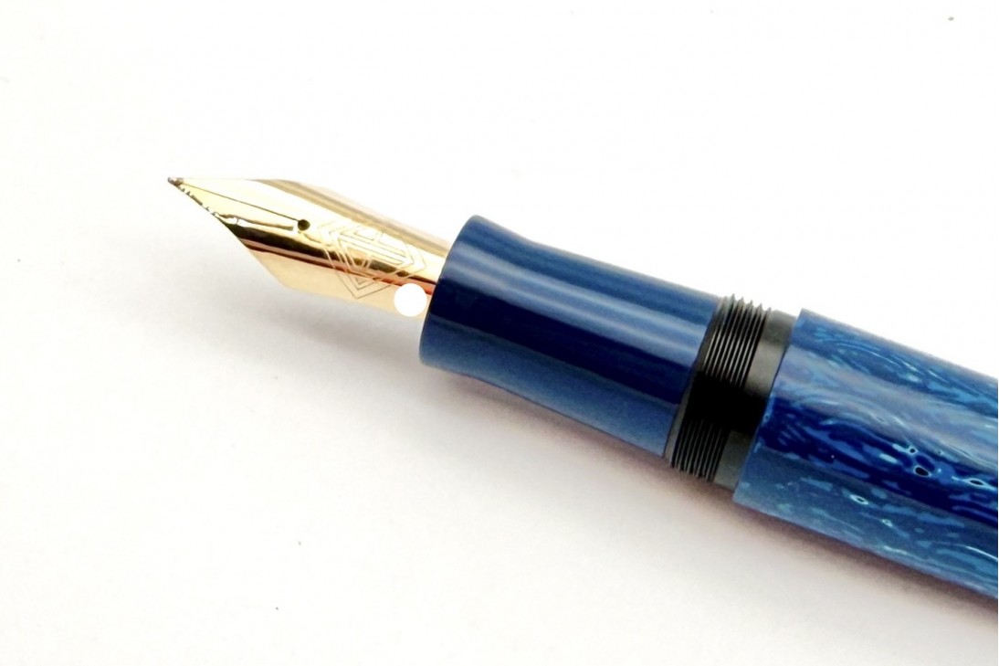 AP Limited Edition Urushi Lacquer Art Midnight Blue Fountain Pen