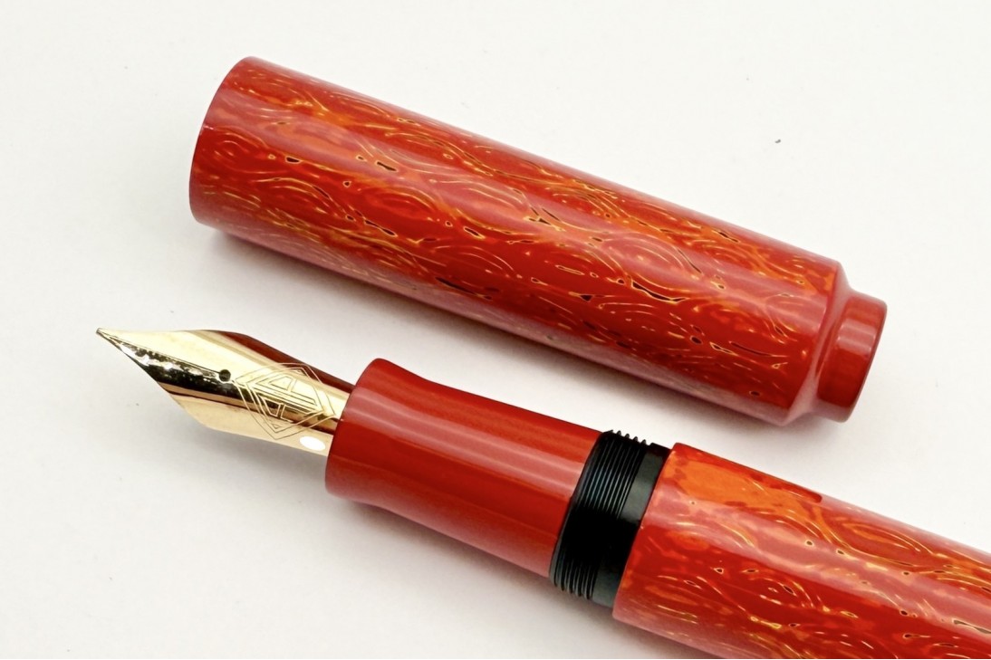 AP Limited Edition Urushi Lacquer Art Red Earth Fountain Pen