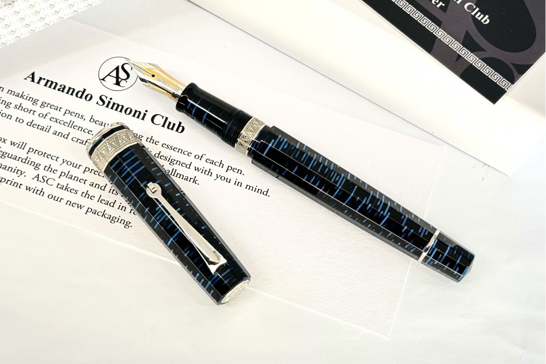 Armando Simoni Club Limited Edition Gladiatore Medio Blue Skyscraper Fountain Pen