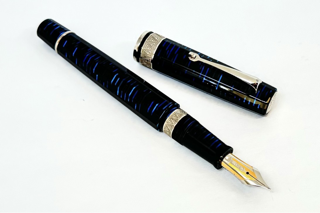 Armando Simoni Club Limited Edition Gladiatore Medio Blue Skyscraper Fountain Pen