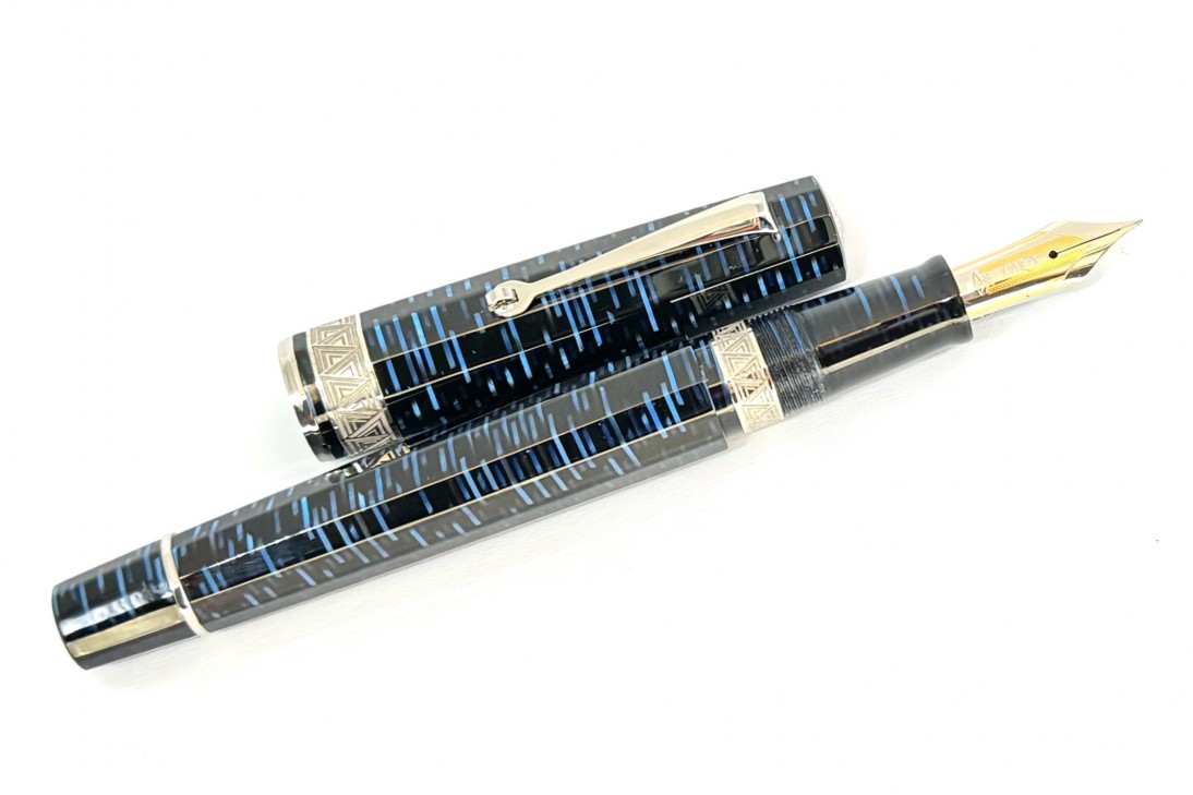 Armando Simoni Club Limited Edition Gladiatore Medio Blue Skyscraper Fountain Pen