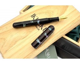 IKKAKU by Nahvalur Dragonfly Urushi Fountain Pen