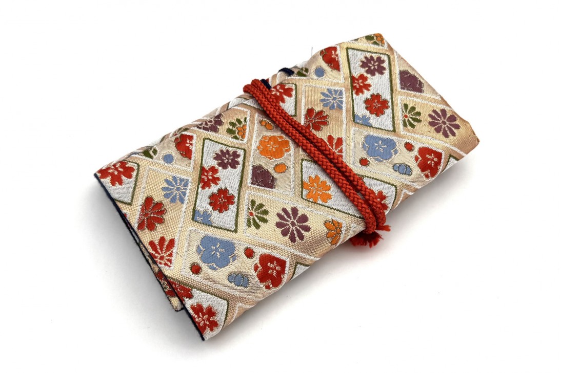 Nakaya Kyoto 'Nishijin-ori' textile Pen pouch for 5 pens White
