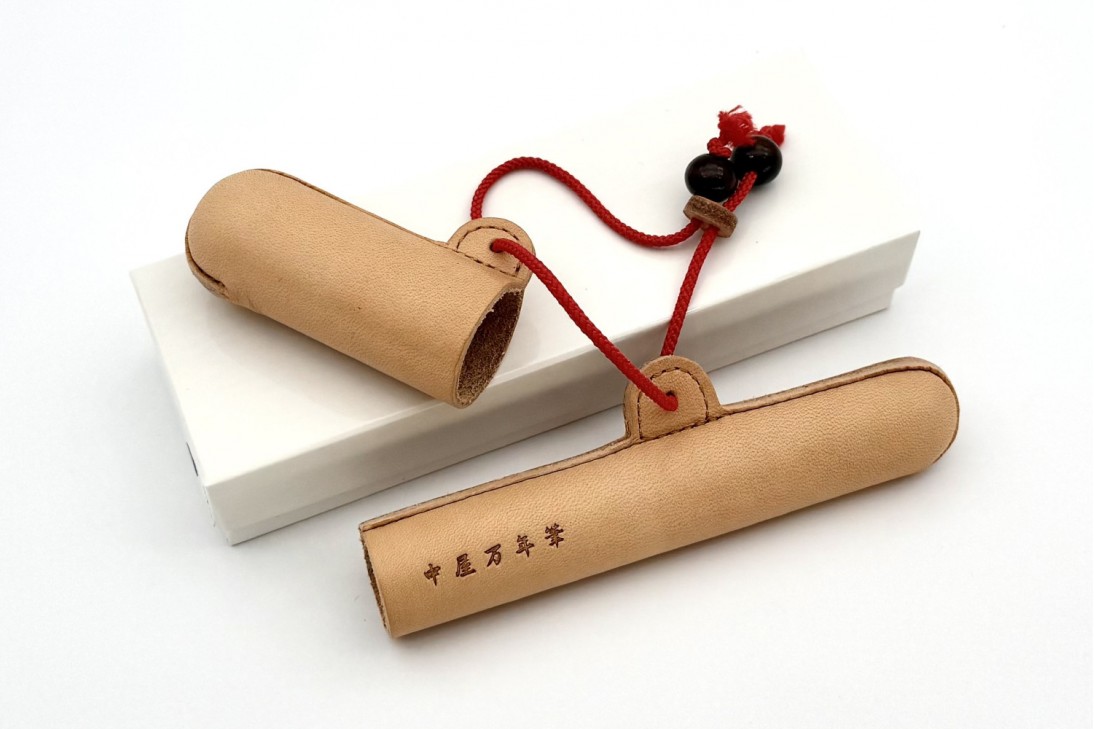 Nakaya Leather Pen Case with Akane Red String