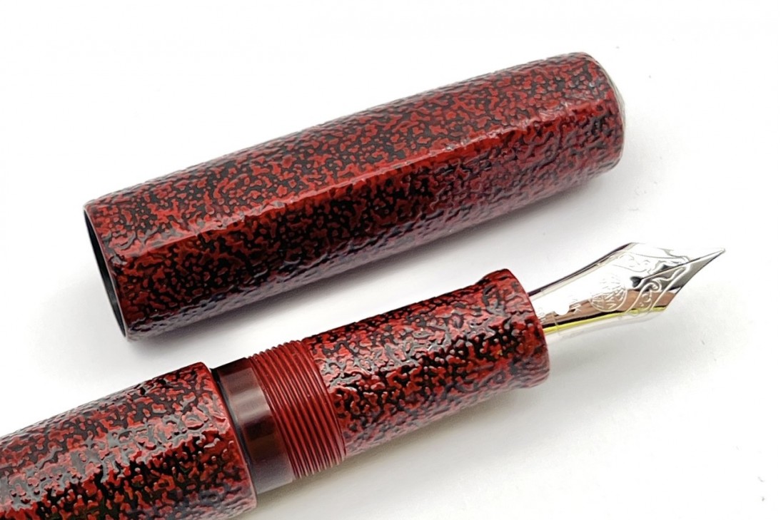 Nakaya Dorsal Fin Version 1 Ishime Kanshitsu Aka Tamenuri Fountain Pen