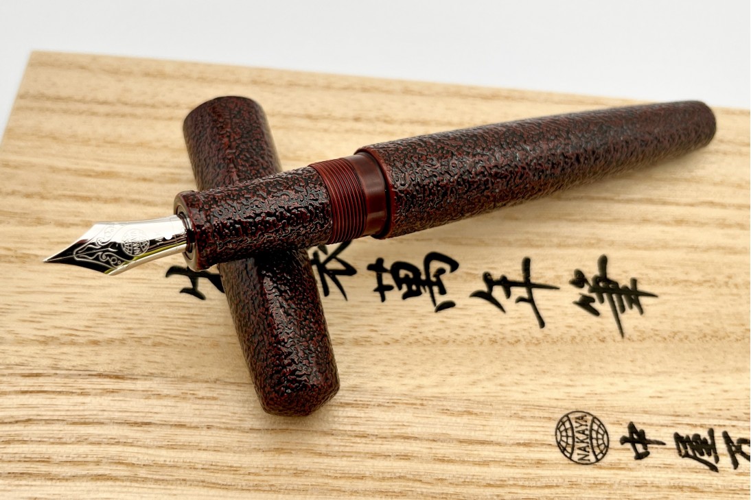 Nakaya Dorsal Fin Version 1 Ishime Kanshitsu Kuro Tamenuri Fountain Pen