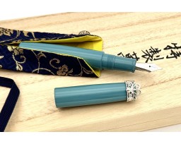 Nakaya Piccolo Writer Ama-Iro Fountain Pen with Tiara Stopper