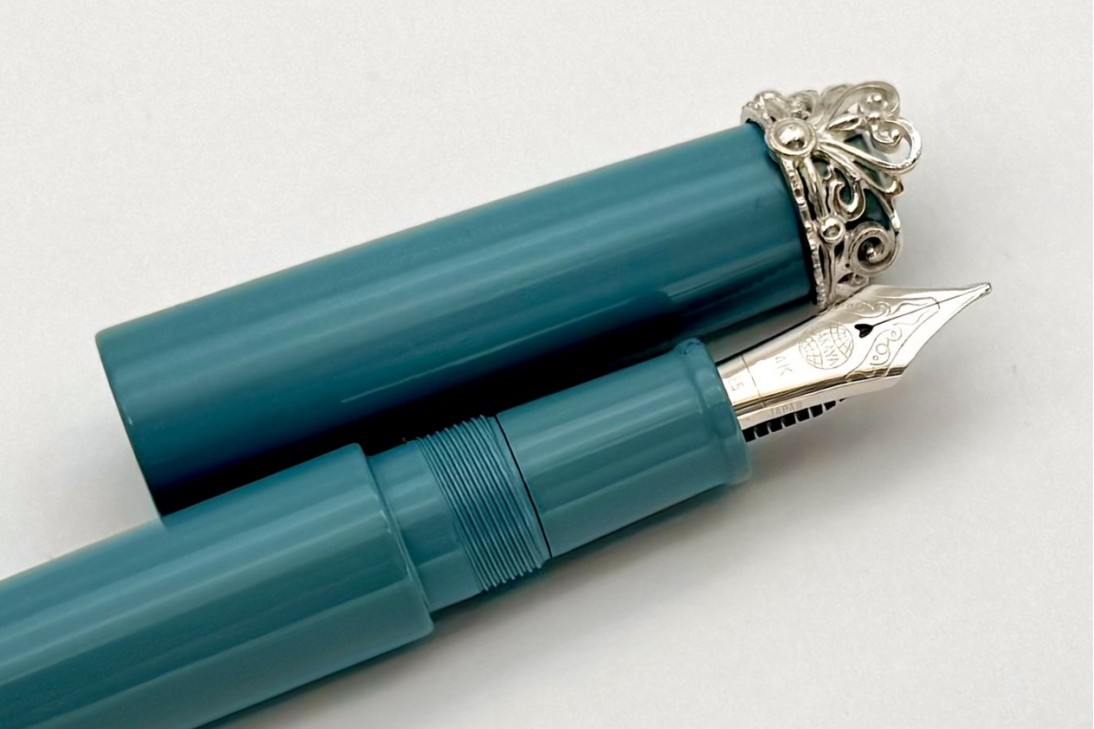 Nakaya Piccolo Writer Ama-Iro Fountain Pen with Tiara Stopper