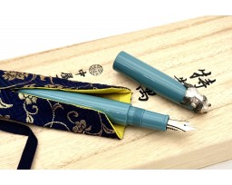 Nakaya Portable Writer Ama-Iro Fountain Pen with Panda Stopper