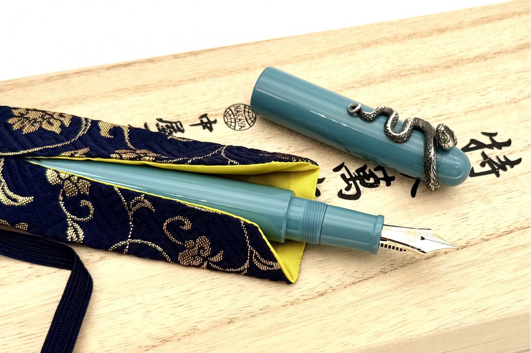 Nakaya Portable Writer Ama-Iro Fountain Pen with Snake Stopper with Emerald Eyes