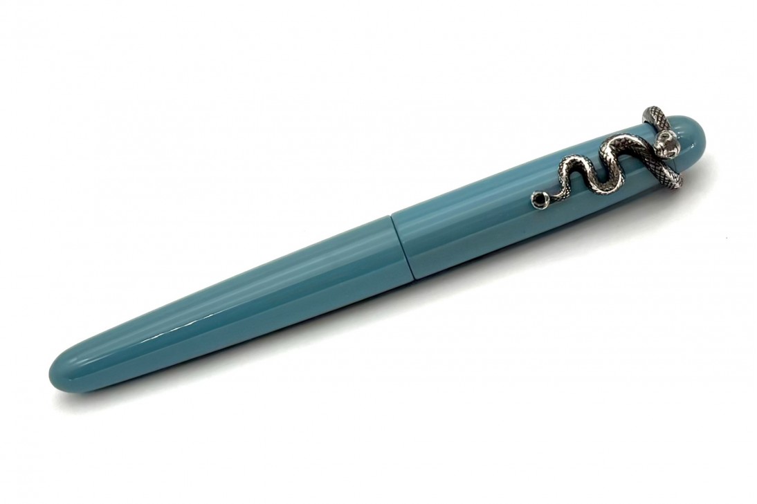 Nakaya Portable Writer Ama-Iro Fountain Pen with Snake Stopper with Emerald Eyes