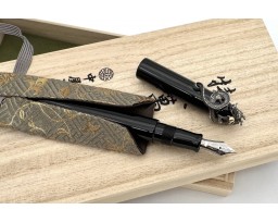 Nakaya Writer Portable Kuro-Roiro Fountain Pen with Fumigated Dragon and Jewel Stopper