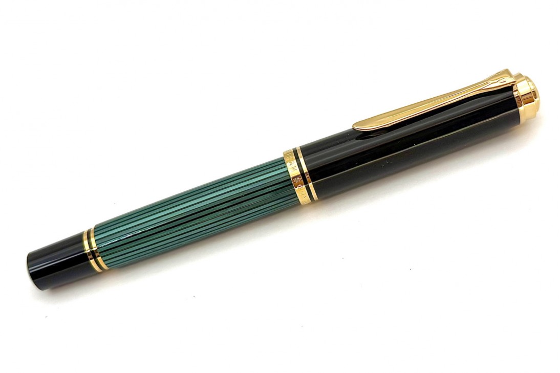 Pelikan Souveran M800 Green and Black Fountain Pen - New Logo