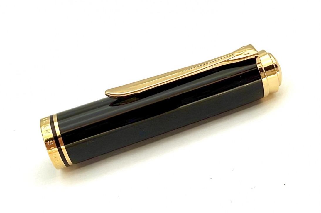 Pelikan Souveran M800 Green and Black Fountain Pen - New Logo