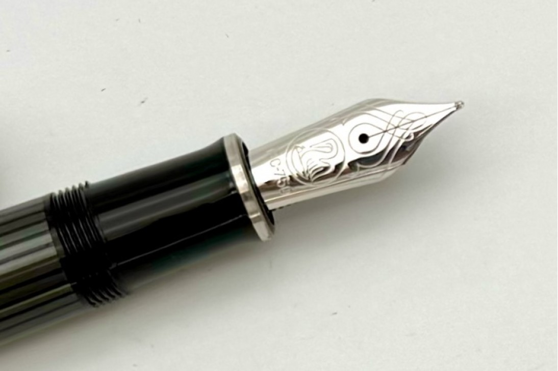 Pelikan Souveran M805 Anthracite Stresemann Fountain Pen