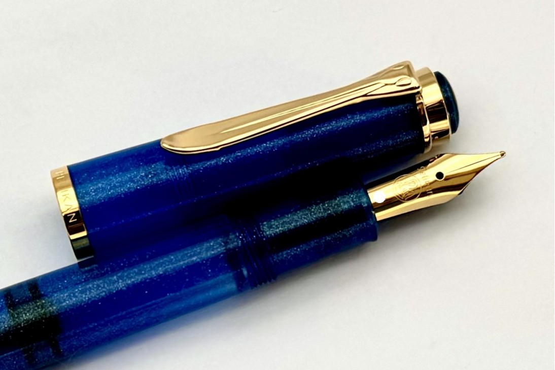 Pelikan Special Edition Classic M200 Golden Lapis Fountain Pen Set