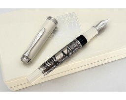 Pelikan Special Edition M910 Toledo White Fountain Pen