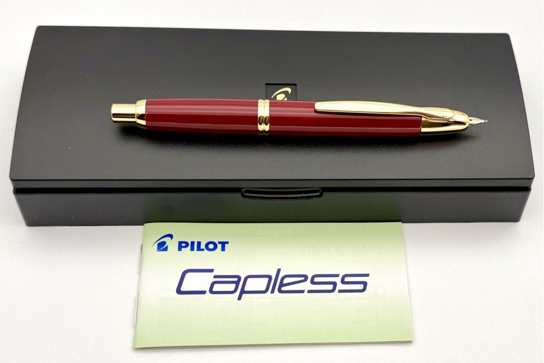 Pilot Capless Red Gold FP