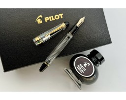 Pilot Custom 823 Clear Demonstrator Fountain Pen