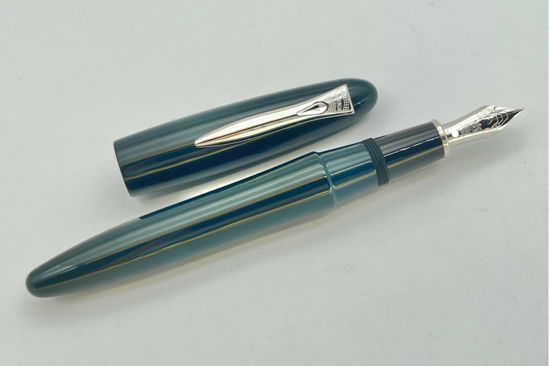 Platinum Izumo Iro Urushi Aitetsu Iro Fountain Pen