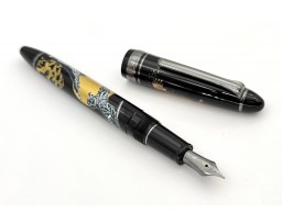 Sailor 1911 Standard Ninja Katana Maki-e Fountain Pen