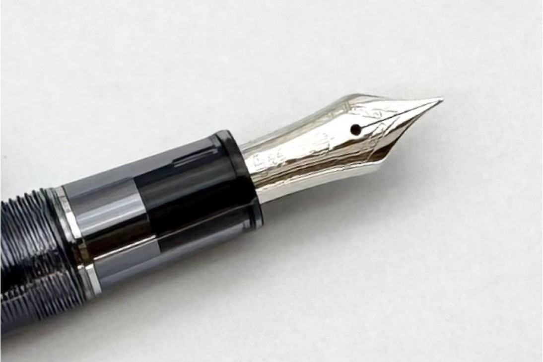 Sailor 1911 Standard Ninja Star Maki-e Fountain Pen