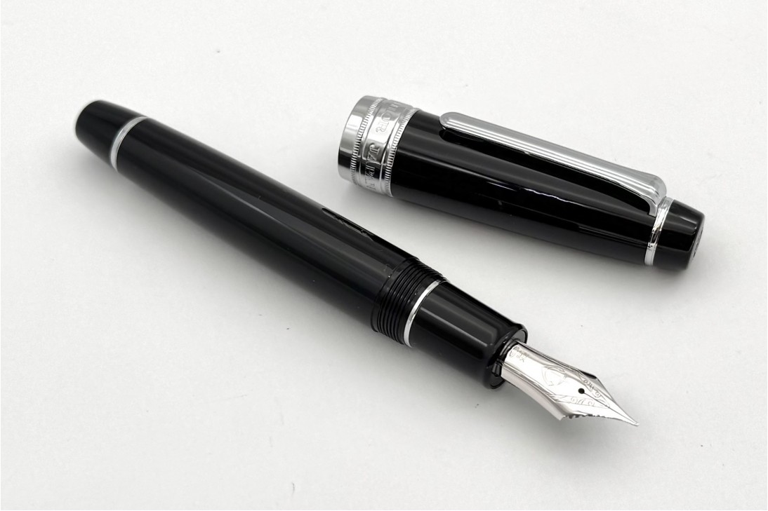Sailor King of Pens - King Professional Gear Black with Rhodium Trim Fountain Pen