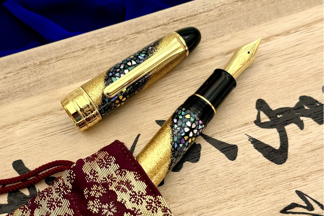 Sailor King of Pens KOP Maki-e Sakura Nagare Flowing Cherry Blossom Fountain Pen