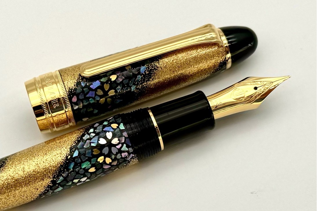 Sailor King of Pens KOP Maki-e Sakura Nagare Flowing Cherry Blossom Fountain Pen