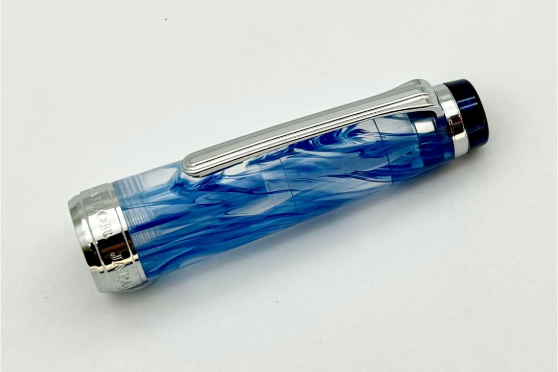 Sailor Bespoke Limited Edition ProGear Slim Veilio Blue Fountain Pen (21K nib)