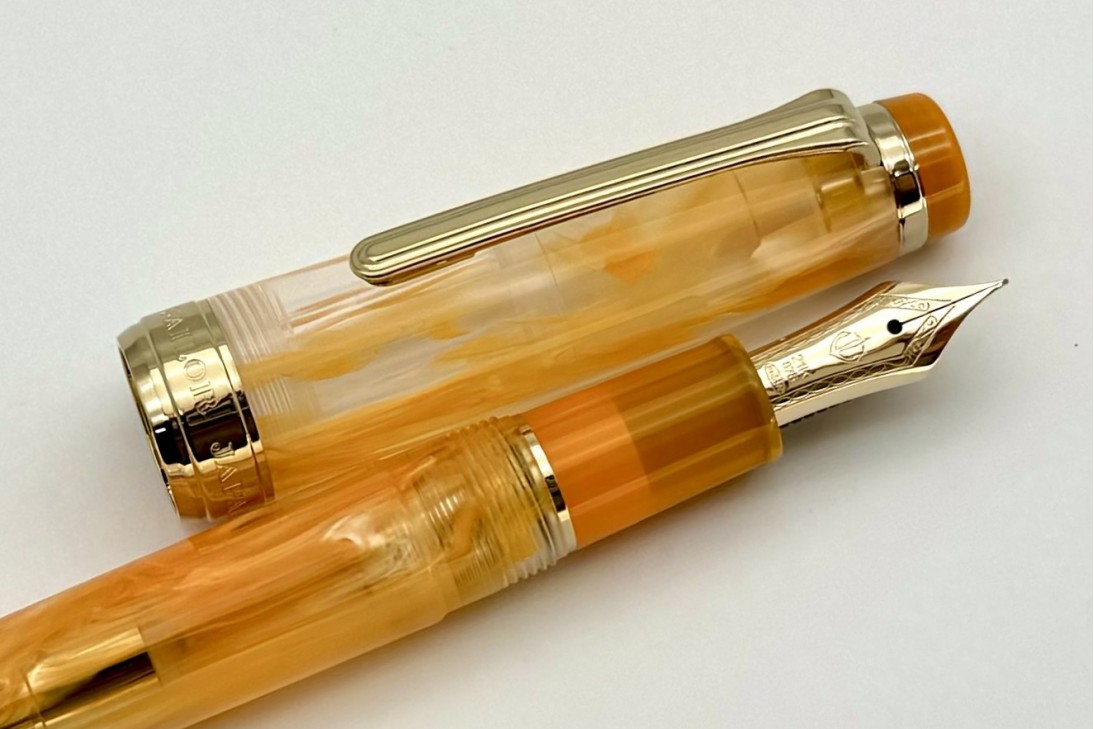 Sailor Bespoke Limited Edition ProGear Slim Veilio Pearl Orange Fountain Pen (21K nib)