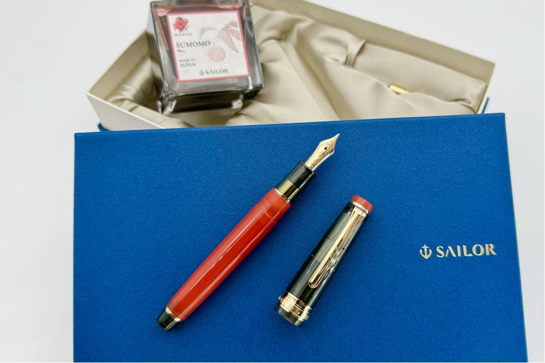 Sailor Limited Edition ProGear Slim Manyo Gourd Fountain Pen Set