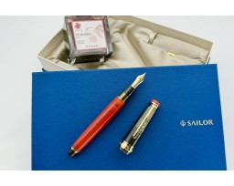 Sailor Limited Edition ProGear Slim Manyo Gourd Fountain Pen Set