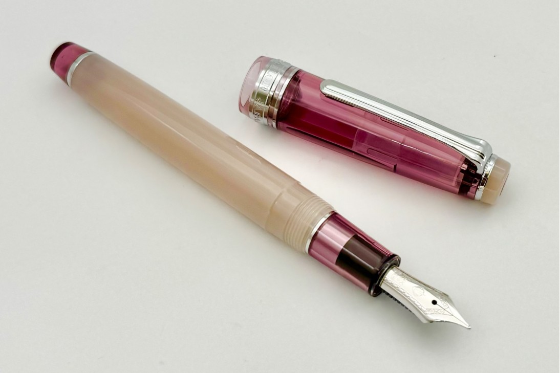 Sailor Limited Edition ProGear Slim Manyo Red Bean Fountain Pen Set