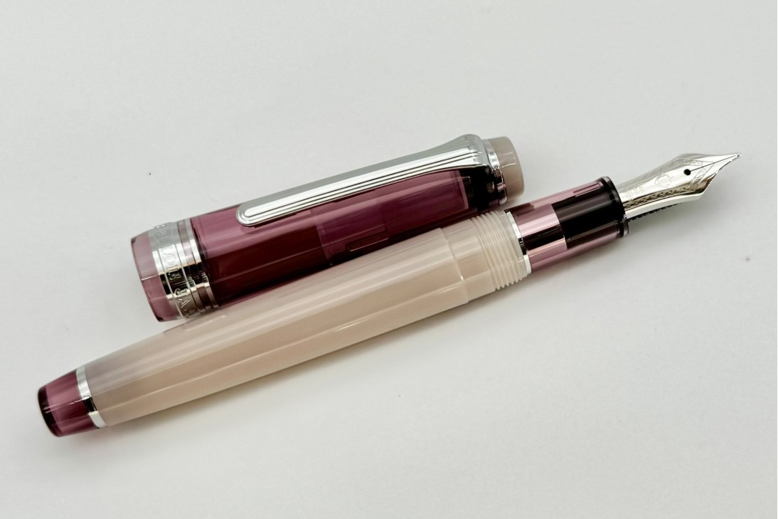 Sailor Limited Edition ProGear Slim Manyo Red Bean Fountain Pen Set