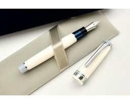 Sailor Limited Edition ProGear Tea time Around the World Afternoon Tea Three Tiers Fountain Pen