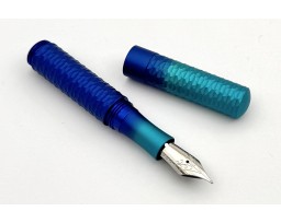Schon DSGN Anodized Aluminum Sapphire Twilight Faceted Pocket Six Fountain Pen
