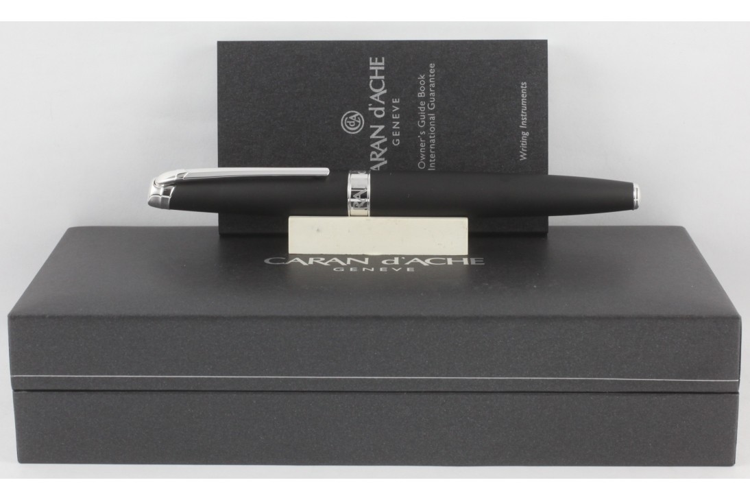 Caran d'Ache Leman Matte Black Fountain Pen