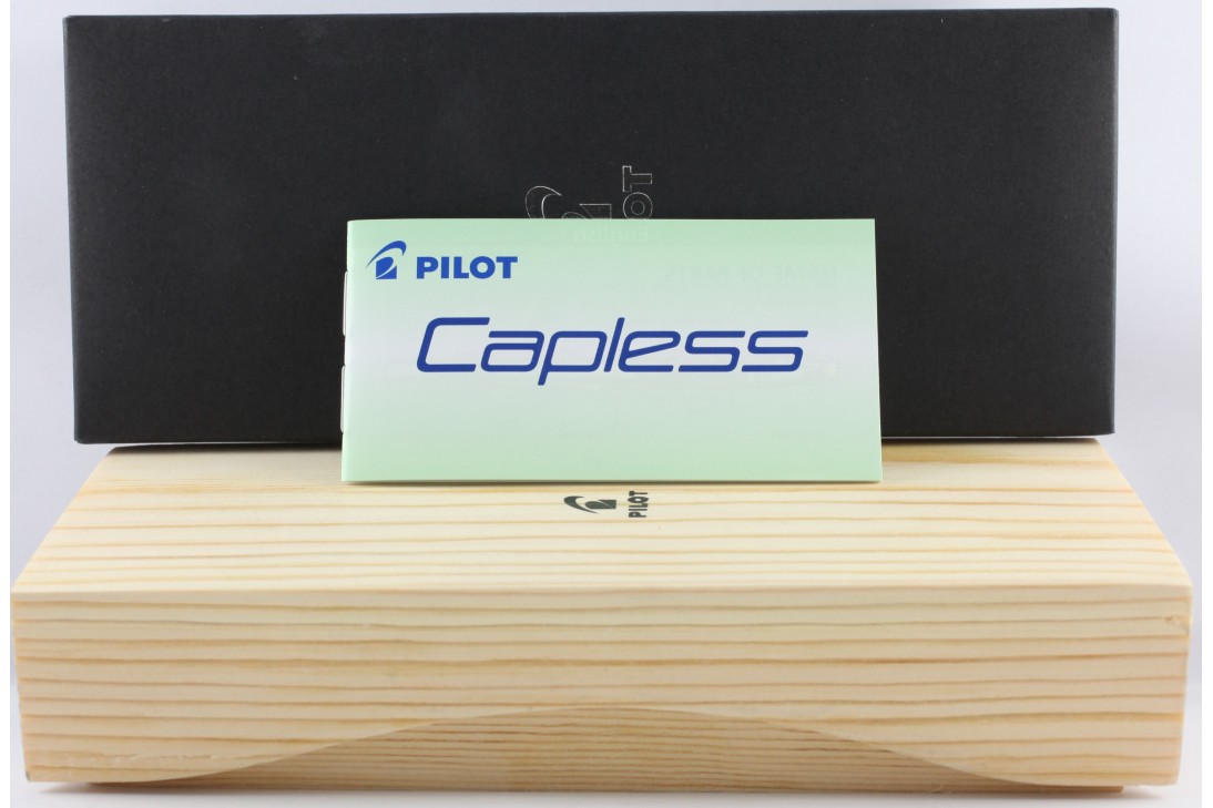Pilot Capless Kasuri White Fountain Pen