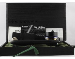 Platinum Izumo Shikkoku Chikuringunkozu (Tiger in The Bamboo Forest) Fountain Pen
