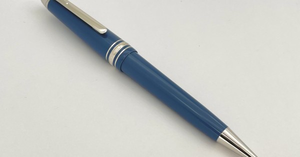 Montblanc MB129395 Meisterstuck Midsize Glacier Blue Ball Pen