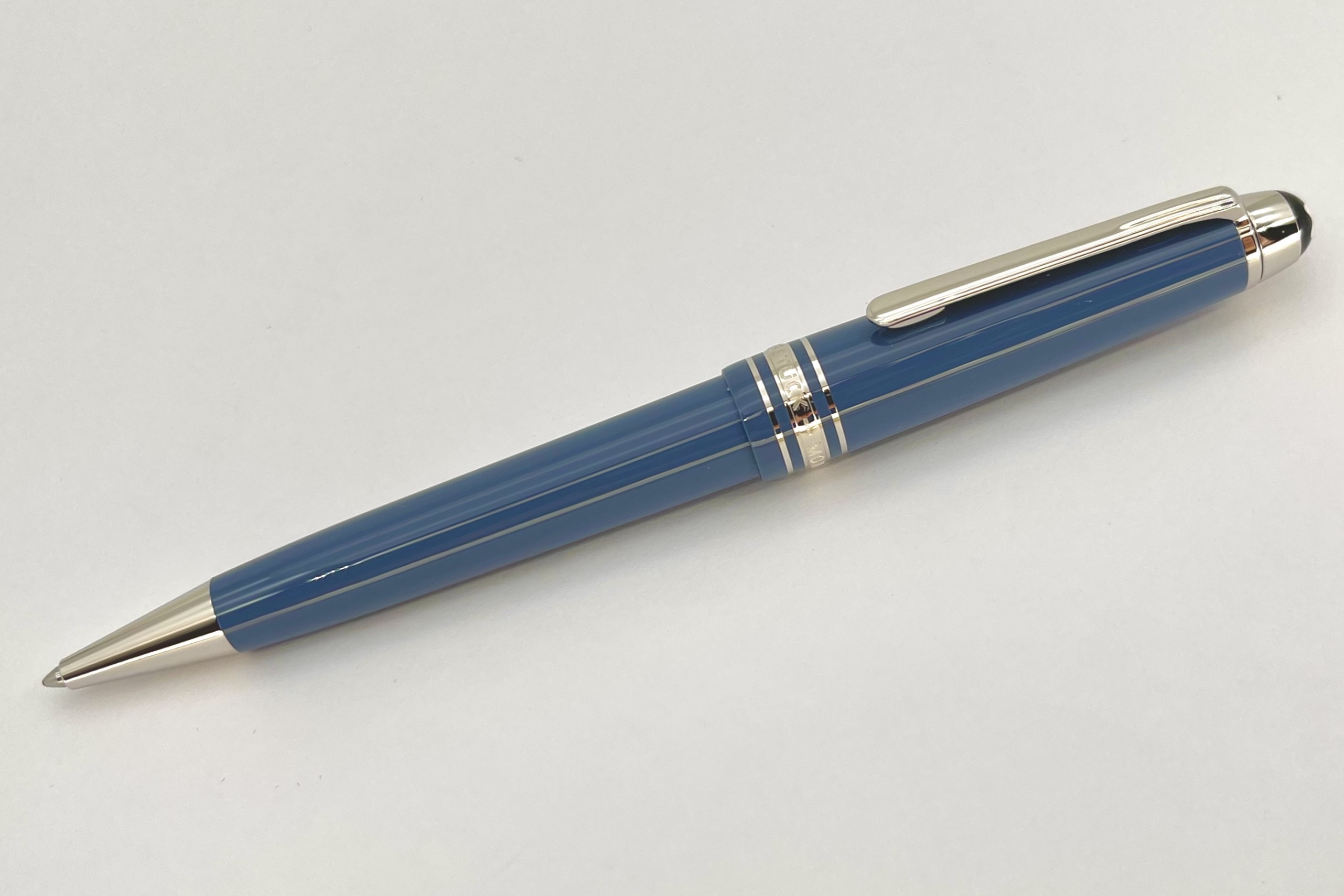 Montblanc MB129395 Meisterstuck Midsize Glacier Blue Ball Pen