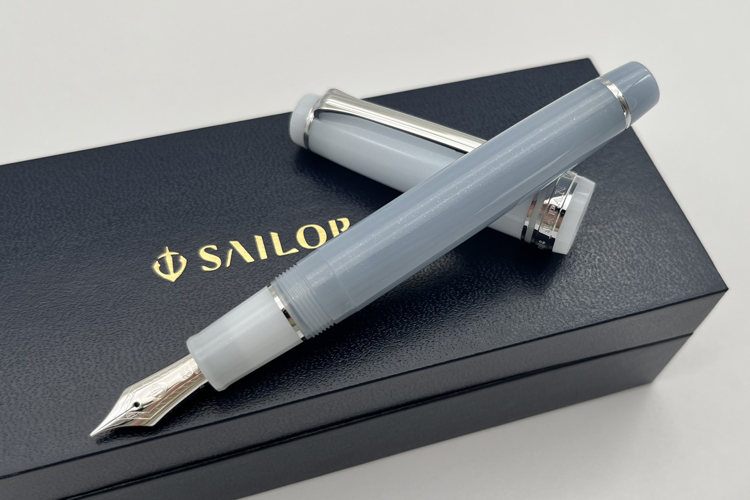 Sailor Limited Edition Professional Gear Smoothie Blue Moon Fountain Pen